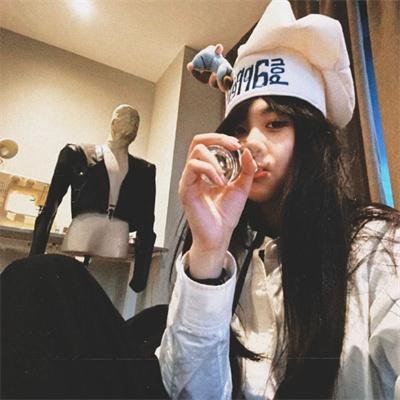阿尔玛与狼